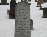 131. Mary Barratt Due og Henrik Due gravminne.jpg