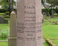 403. Michael Skjelderup gravminne.jpg