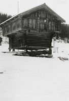20. Midtbøen, Telemark - Riksantikvaren-T168 01 0154.jpg