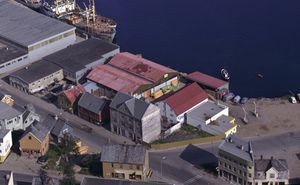 Mikkelsen-kvartalet i Havnegata.jpg