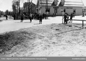 Milorg ved Stange stasjon 157922.jpg