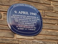 Minneplakett 9 april 1940 Lillestrøm st.jpg