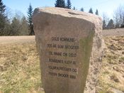 Oslo kommune reiste i 1989 et minnesmerke ved Frognerseteren for å markere 100-årsjubileet for kommunens rolle som stor skogeier. Foto: Stig Rune Pedersen