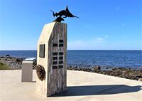 Flere Linge-karer omkom med ubåten «Uredd» i Fugleøyfjorden i Nordland i februar 1943. Ved Ureddplassen står et minnesmerke over de omkomne. Foto: Aurora Revå Olsen (2023)