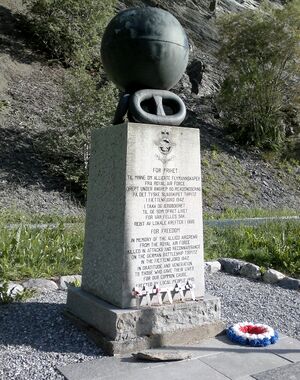 Minnesmerke fættenfjord.jpg