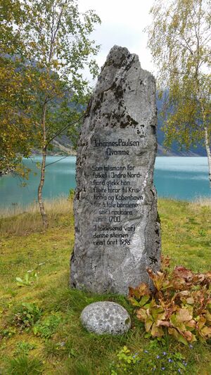 Minnestein Johannes Paulsen Qvamme.jpg