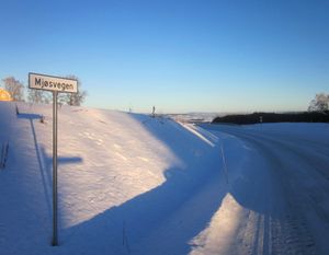 Mjøsvegen Østre Toten kommune 2013.jpg