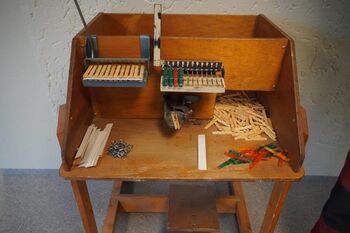 Monteringsbord frå Ørsta klesklypefabrikk