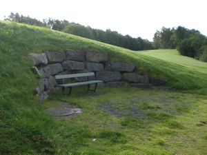 Mosjoeen Elveparken soerlig del sitteplass.jpg