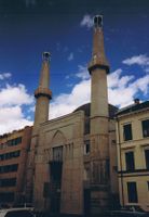 Den nybygde moskéen i 1995. Fasaden var ikkje flislagt enno. Foto: Olve Utne, 1995