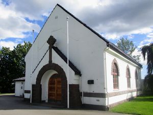 Nøtterøy kirkegård gravkapell 2015.jpg