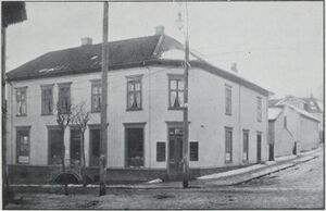 Nansetgaden 11 Joh Carlsens gård ca 1900.jpg