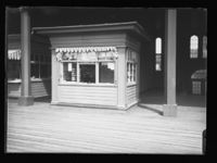 328. Narvesen Kioskcomp. - no-nb digifoto 20160314 00093 NB NS NM 10979.jpg