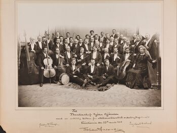 Nationaltheatrets orkester, mars 1905 - no-nb digifoto 20140430 00125 bldsa fFA00277.jpg