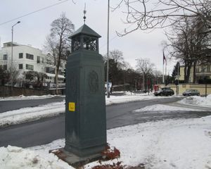 Nedstigningstårn Olav Kyrres plass Oslo 2013.jpg
