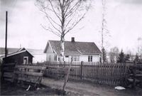 Nereng rundt 1955. I 2010-åra fikk huset et stort tilbygg.