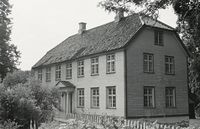 Lille gård. Foto: Halvor Vreim (1942).
