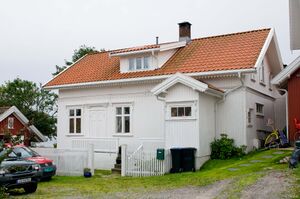 Nevlunghavn, Karibakken 07.jpg