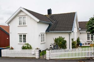 Nevlunghavn, Karibakken 08.jpg