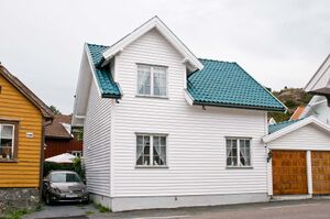 Nevlunghavn, Karibakken 10.jpg