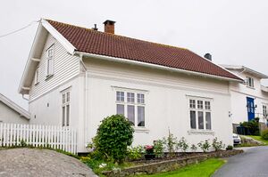 Nevlunghavn, Karibakken 11.jpg