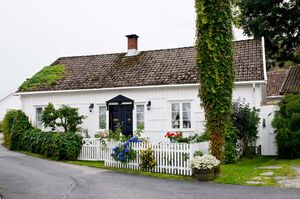 Nevlunghavn, Karibakken 29.jpg