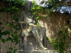 Niels Henrik Abel statue Blindern.jpg