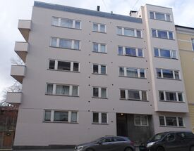 Niels Juels gate 64, boligblokk i seks etasjer oppført 1937. Foto: Jan-Tore Egge (2020).
