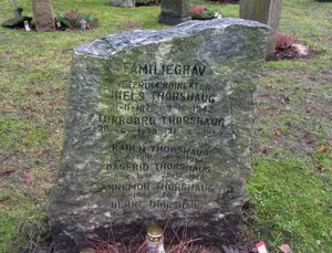 Niels Thorshaug gravminne Oslo.jpg