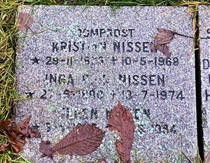 Nils Kristian Nissen gravminne Oslo.jpg