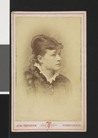 Eva Sars, omkring atten år gammel. Foto: Joh. Thorsen (1876).