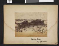 Inuittboliger av jord og stein i Ny Hernhut.