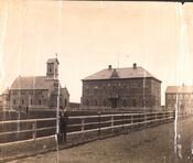 Alltinget og katedralen i Reykjavik i 1888, fotografi fra Fridtjof Nansens Grønlandsferd.