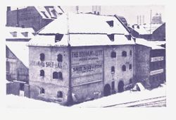 Sjøbod 42 sto ved Sadelmakerhullet. Deler av bygningen ble revet i 1910 og 1924. Fra Oslo - Kristiania, utgitt 1924.