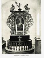 Alteret med altertavle fra 1715. Fra boka Nesodden herred, utgitt 1924.