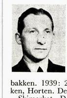 Ekspeditør Ragnvald Pedersen, f. 1913 i Asker. Hopp. Foto: Ranheim: Norske skiløpere