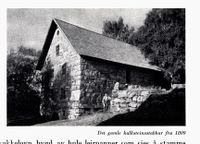 Stabburet ble bygd 1809. Fra Norske storgårder, 1950.