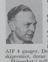 Skriftlegger Arnold Bjørklund, født 1904 i Fevik. Hopp, kombinert og langrenn Foto: Norske skiløpere b.3