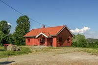 Speiderhytta på Nordstuene ble drevet som serveringssted fram til høsten 2019, da den ble stengt på ubestemt tid på grunn av vannskader. Foto: Leif-Harald Ruud (2018)