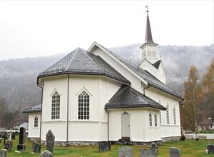 Nore kirke oktober 2016 2.jpg