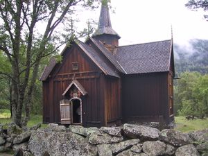 Nore stavkirke.jpg