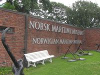 Norsk Maritimt Museum, skilt ut mot Bygdøynesveien. Foto: Stig Rune Pedersen