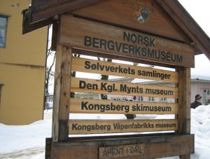 Norsk bergverksmuseum Kongsberg skilt 2006.jpg