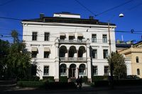 I dag Henrik Ibsens gate 53, oppført 1866, ark. Binneballe. Foto: Vidar Iversen (2013).