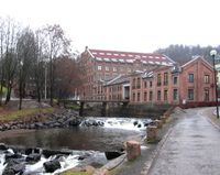 Nydalens Compagnies gamle fabrikkbygninger ved Akerselva, Væveri A i bakgrunnen. Foto: Stig Rune Pedersen
