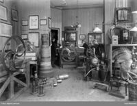Fra salgskontoret som O. Jakobsons Maskinverksted hadde i nr. 1 rundt århundreskiftet. Foto: Oslo Museum (1900-1905).