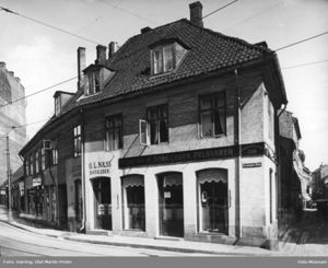 OB.F00822 Dronningensg. 38, Kristiania.jpg