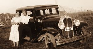 Oakland Sedan 1930.jpg