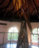 Motiv fra tårnet i Observatoriet, med stjernekikkert. En luke i taket kan åpnes, og taket kan dreies. Foto: Stig Rune Pedersen