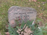 Lege Odd Falsen Sundts gravminne. Foto: Stig Rune Pedersen